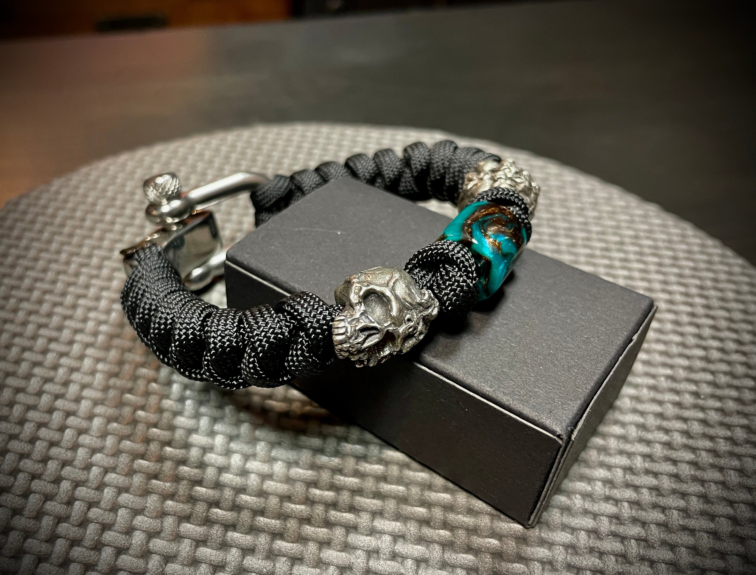 River Snake Weave Skull Paracord Bracelet