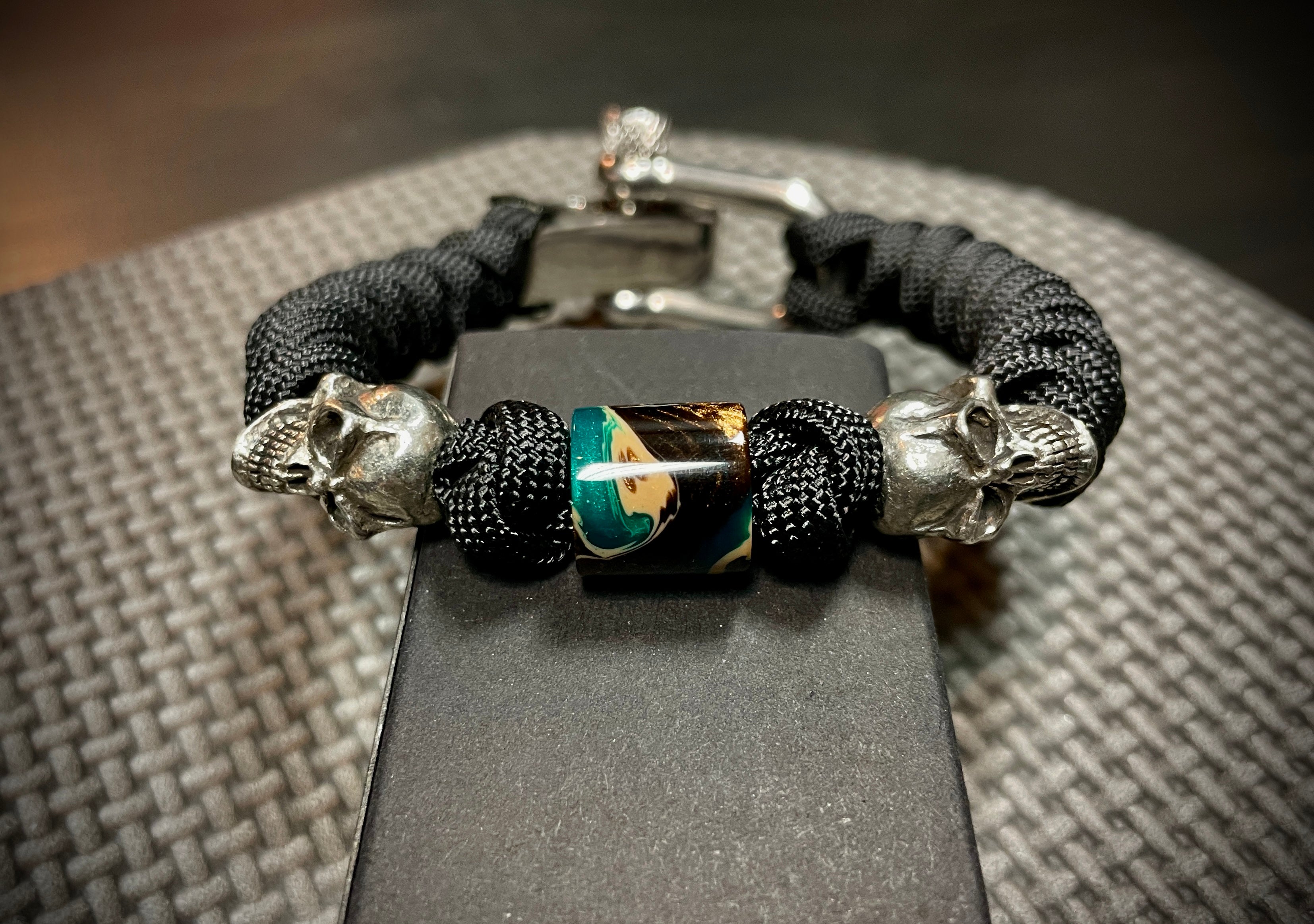 Commando Snake Weave Skull Paracord Bracelet