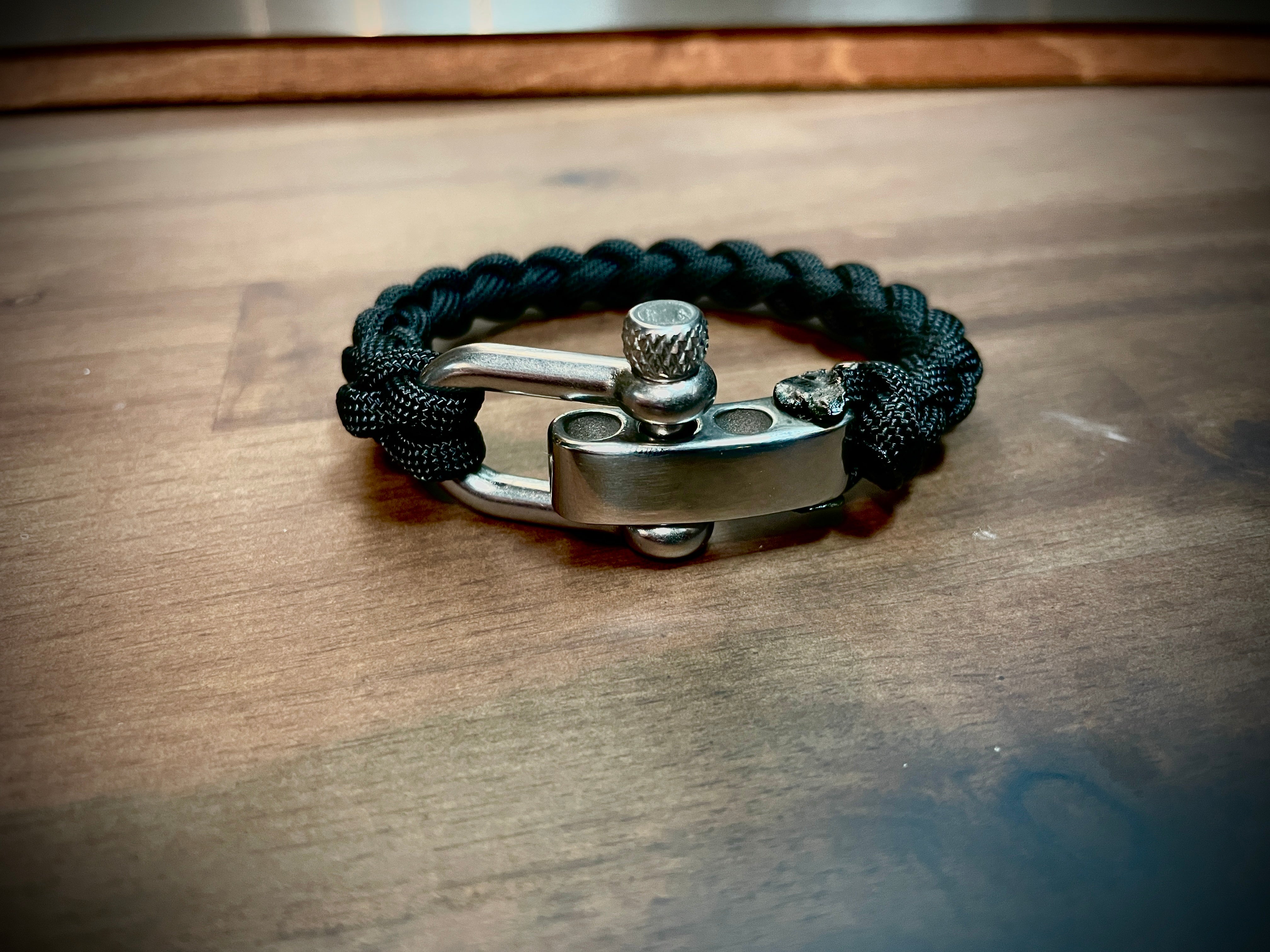Round Braid Paracord Bracelet – Tactical Black Vault™